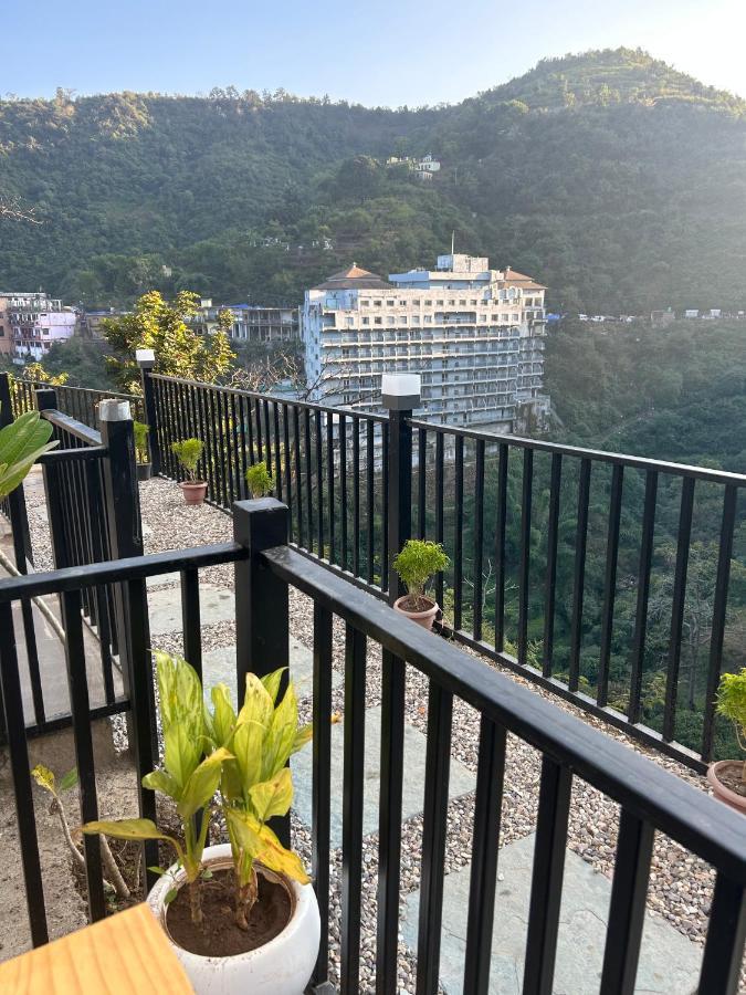 The Alchemist House Hotel Rishikesh Exterior photo